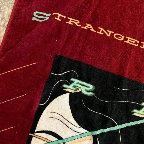 Lootcrate Netflix Stranger Things Beach Towel Barb RIP - New, Never Had Tags - Picture 4 of 4